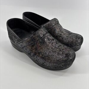 Dansko Professional Shoes Womens Size 39 Iridescent Leather Clogs Comfort